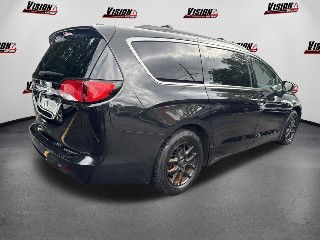 Used 2020 Chrysler Voyager Lxi FWD image 5