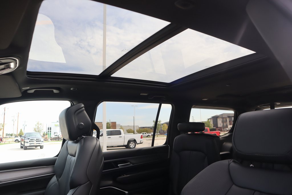 New 2025 Jeep Wagoneer Series II image 17