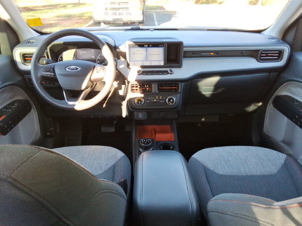 Used 2023 Ford Maverick XLT FWD image 17
