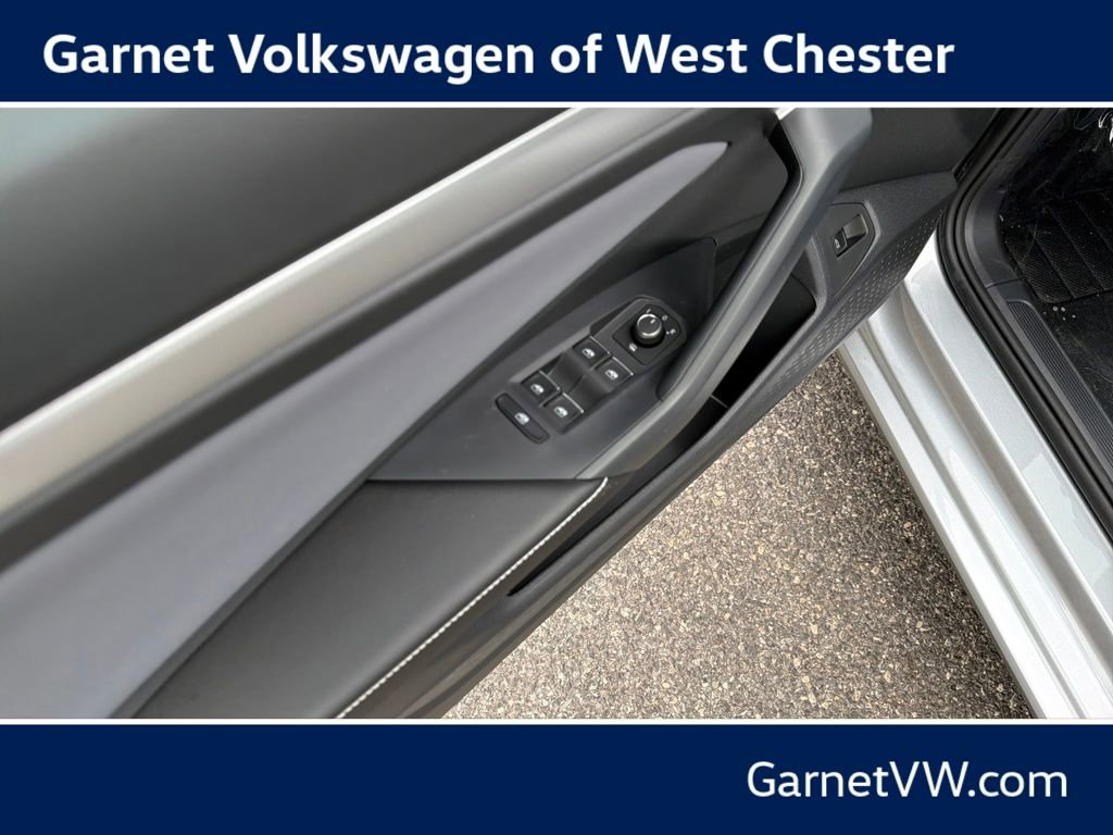 New 2026 Volkswagen Jetta SE FWD image 11