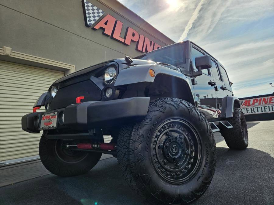 Used 2014 Jeep Wrangler Unlimited Sahara w/ Dual Top Group image 43