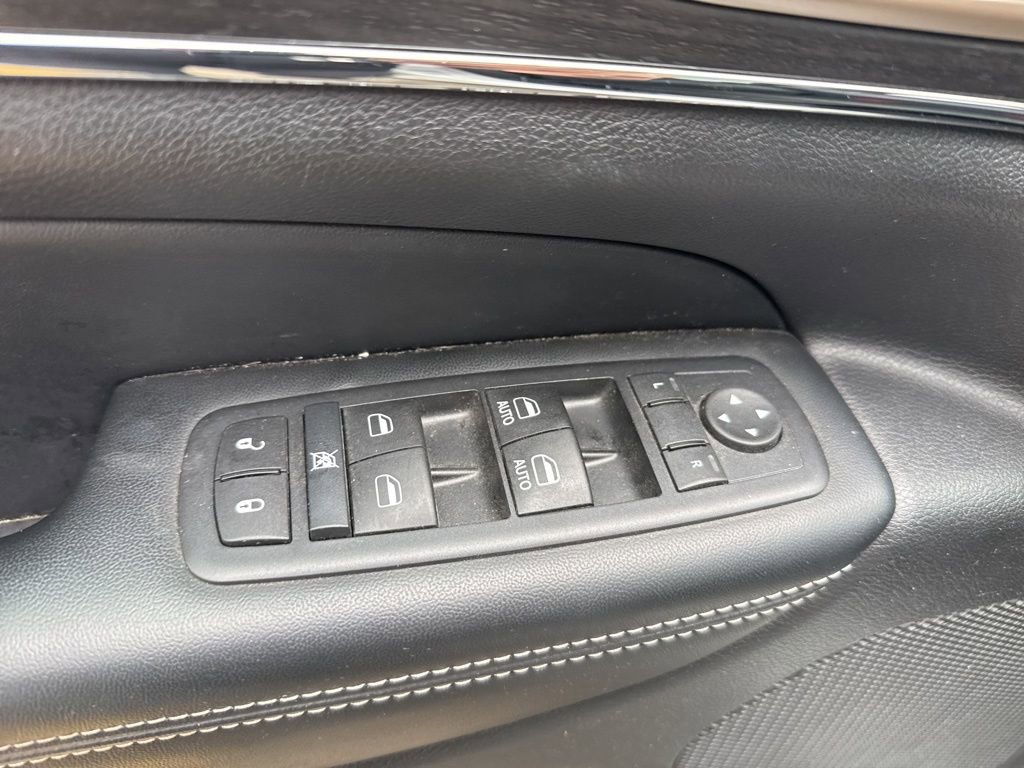 Used 2017 Jeep Grand Cherokee Limited w/ Luxury Group II AWD/4WD image 17