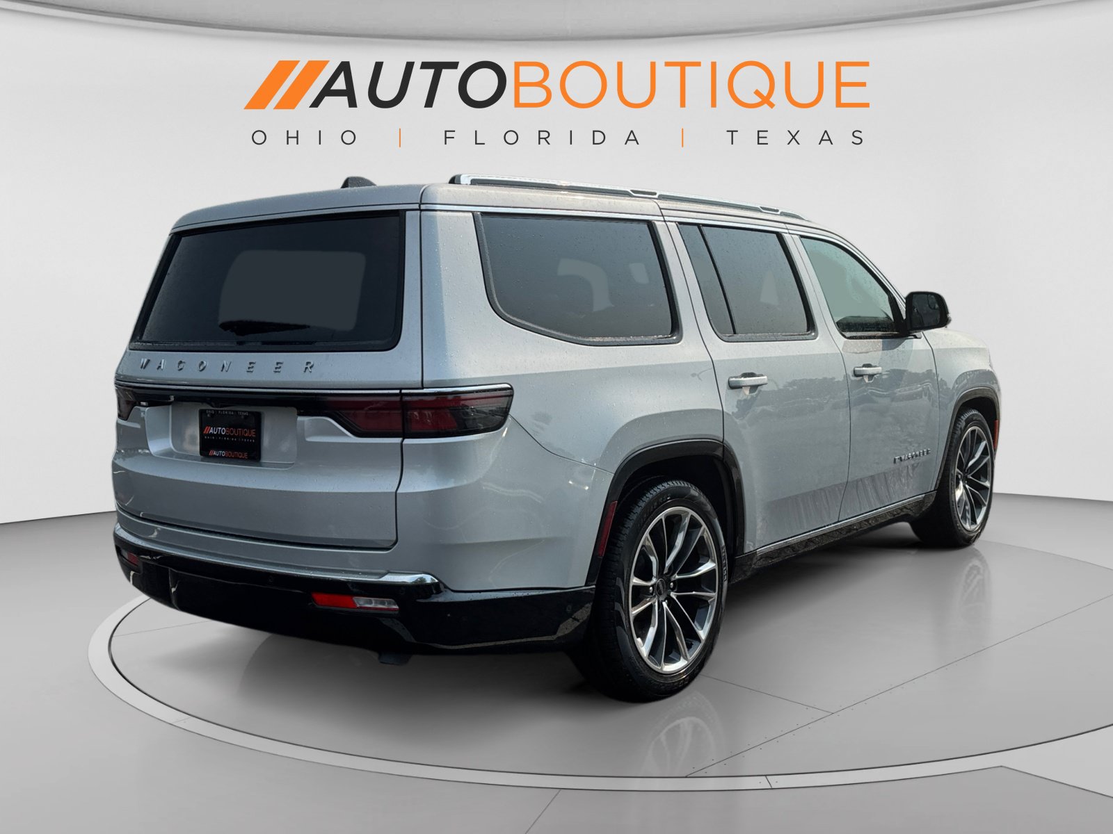 Used 2025 Jeep Wagoneer Series III w/ Premium Group I AWD/4WD image 9