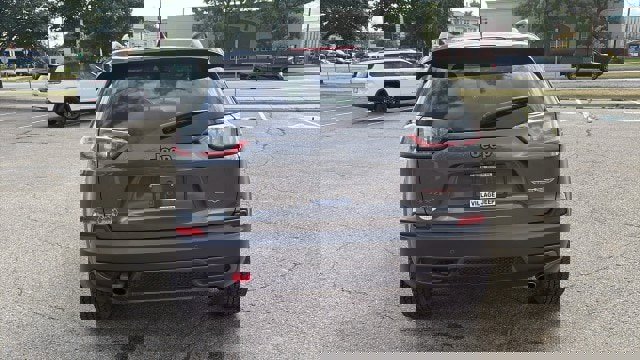 Used 2020 Jeep Cherokee Trailhawk w/ Cold Weather Group image 24