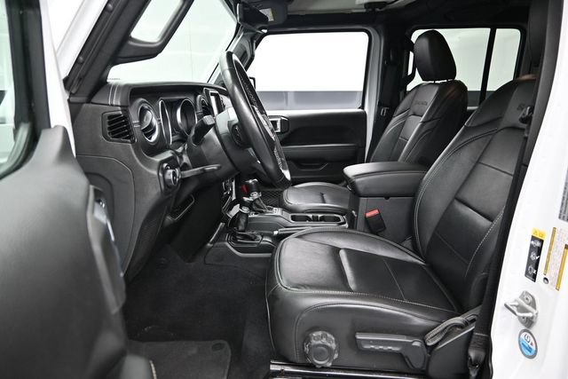 Used 2023 Jeep Wrangler Unlimited Sahara w/ Cold Weather Group AWD/4WD image 21
