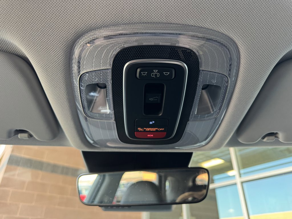 Used 2024 Hyundai Kona Limited image 26