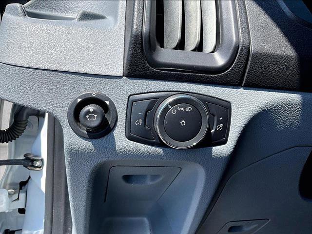 Used 2019 Ford Transit 250 130 Low Roof image 18