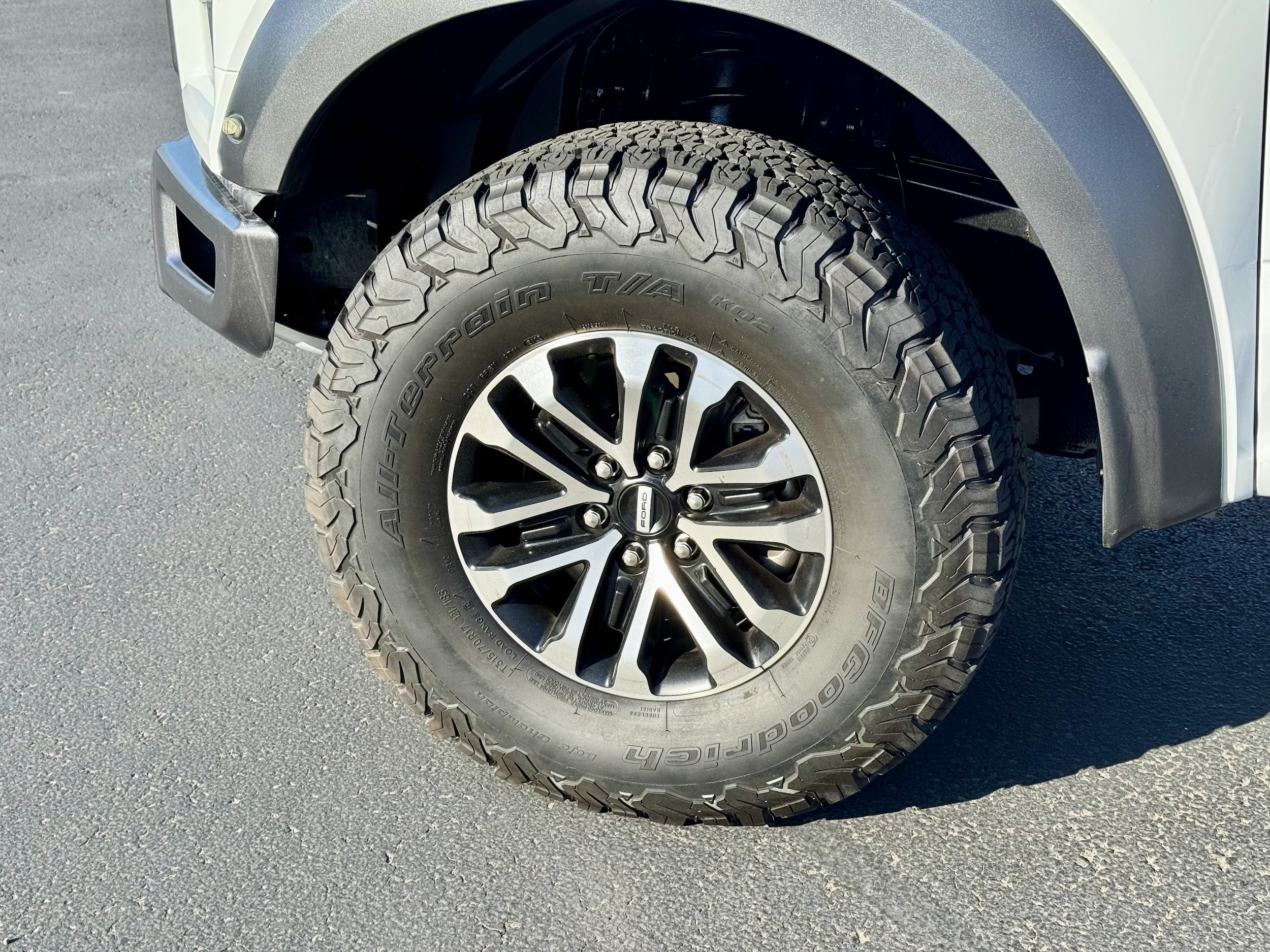 Used 2019 Ford F150 Raptor w/ Equipment Group 802A Luxury AWD/4WD image 8