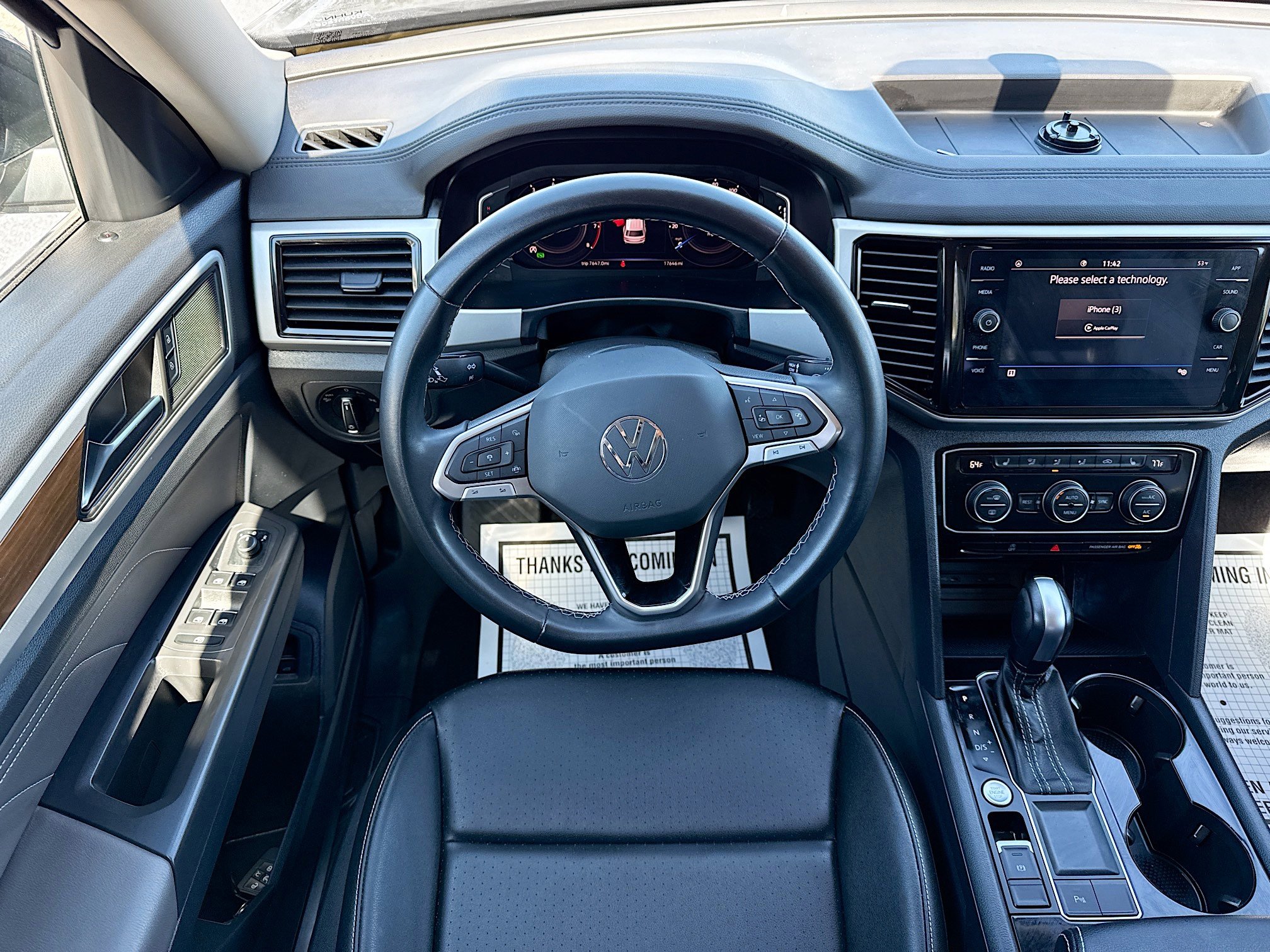 Used 2023 Volkswagen Atlas SE w/ Black Wheel Package image 16