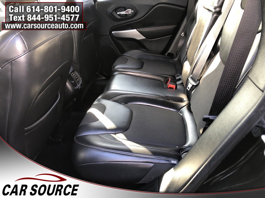 Used 2018 Jeep Cherokee Latitude Plus w/ Cold Weather Group image 23