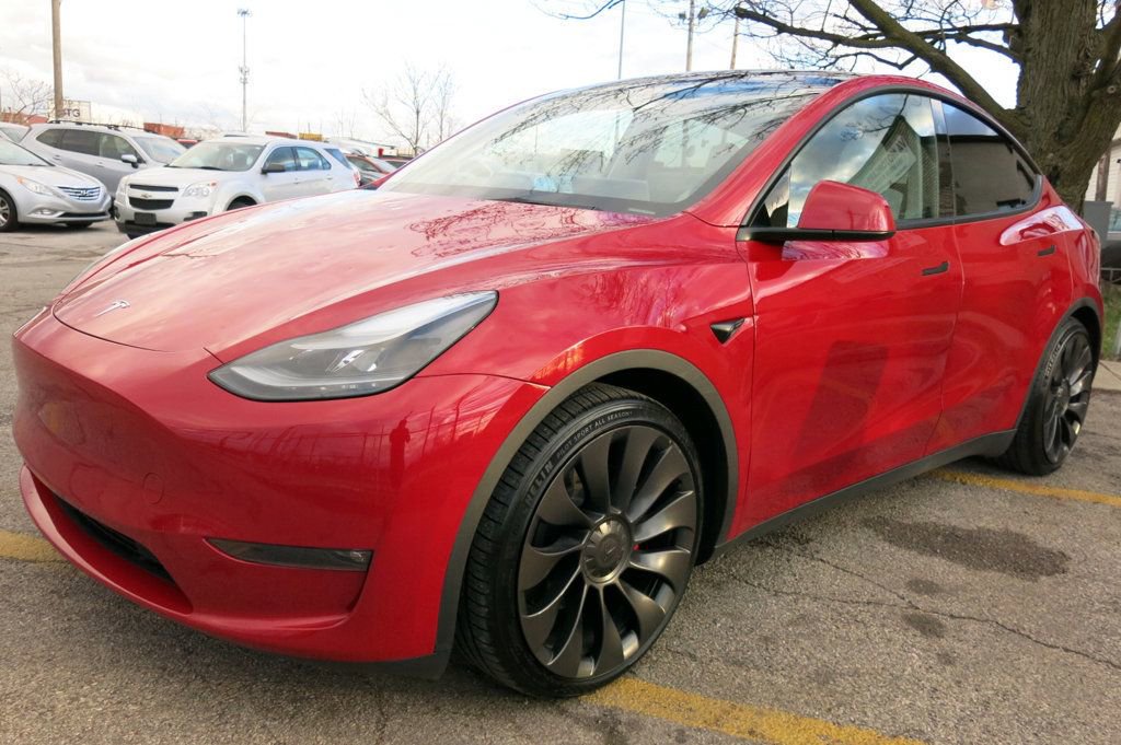 Used 2023 Tesla Model Y Performance image 2