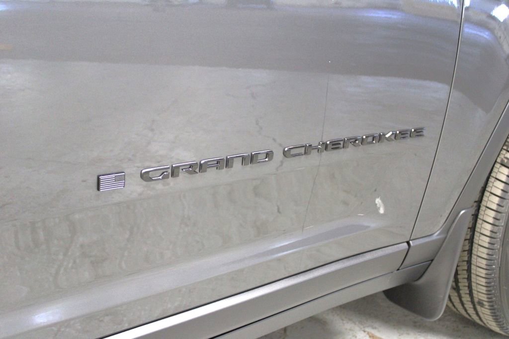New 2025 Jeep Grand Cherokee Laredo image 37