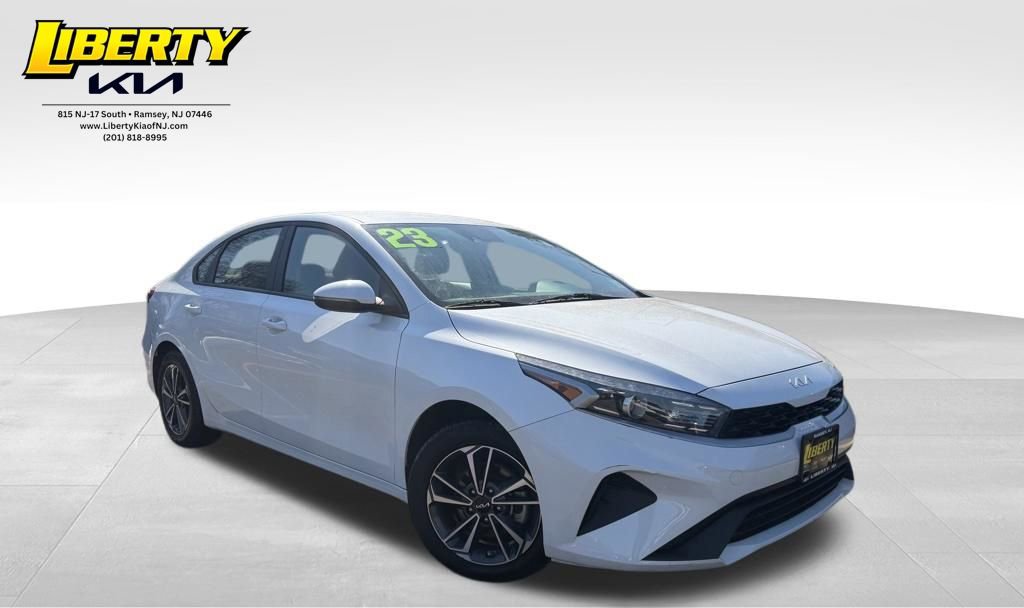 Used 2023 Kia Forte LXS w/ LXS Technology Package FWD image 1