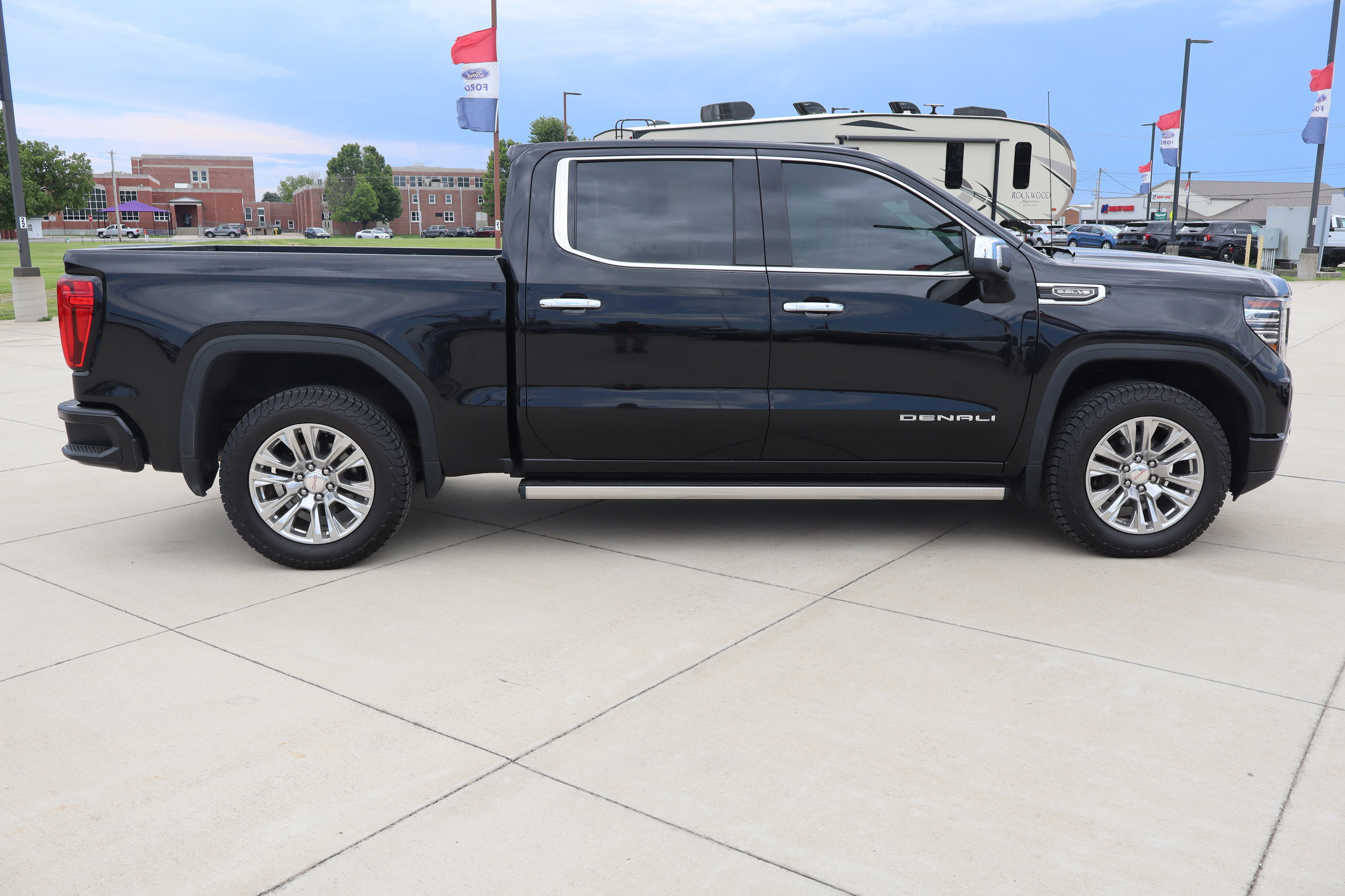 Used 2022 GMC Sierra 1500 Denali AWD/4WD image 4