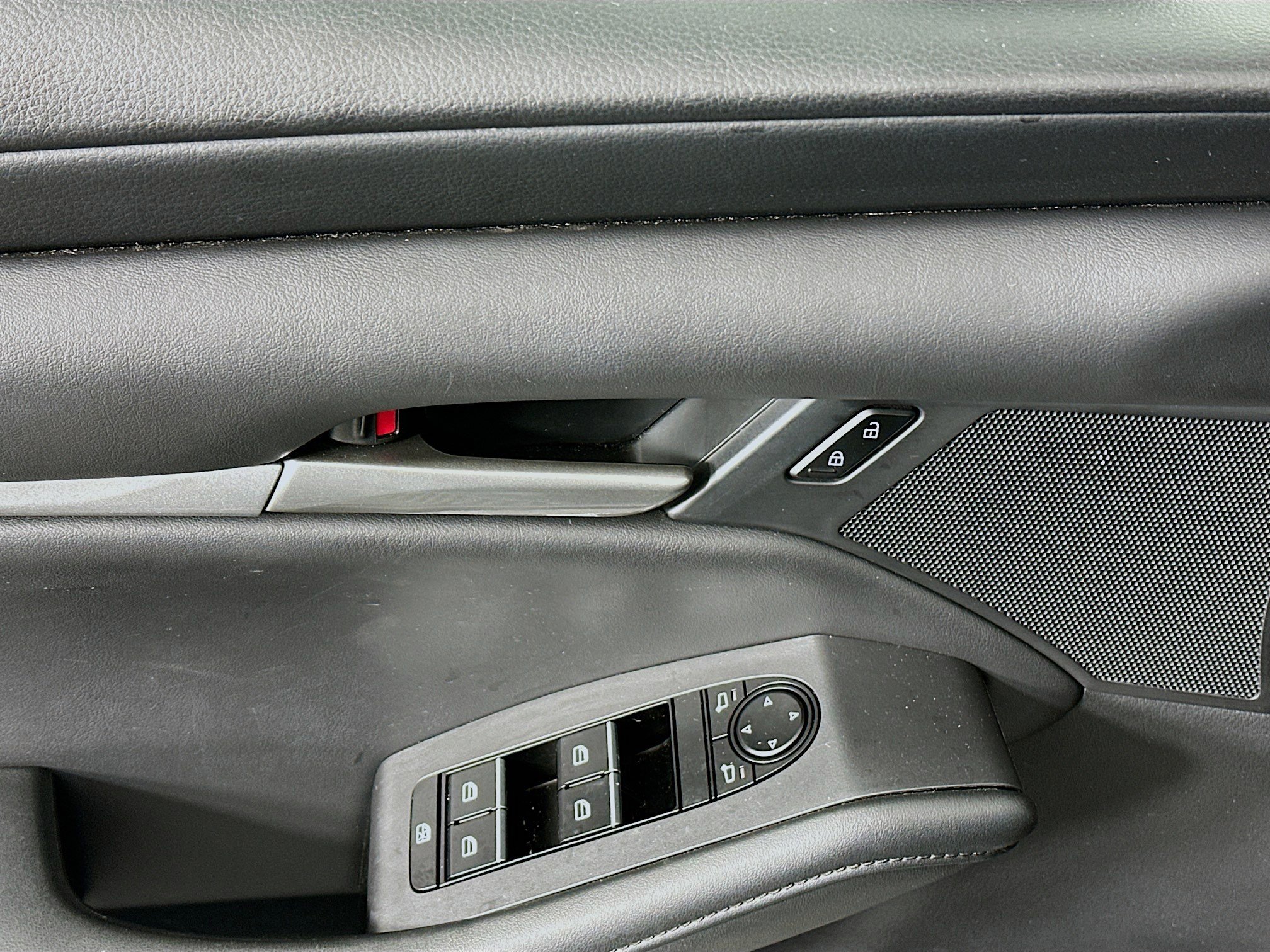 Used 2022 MAZDA MAZDA3 s image 15