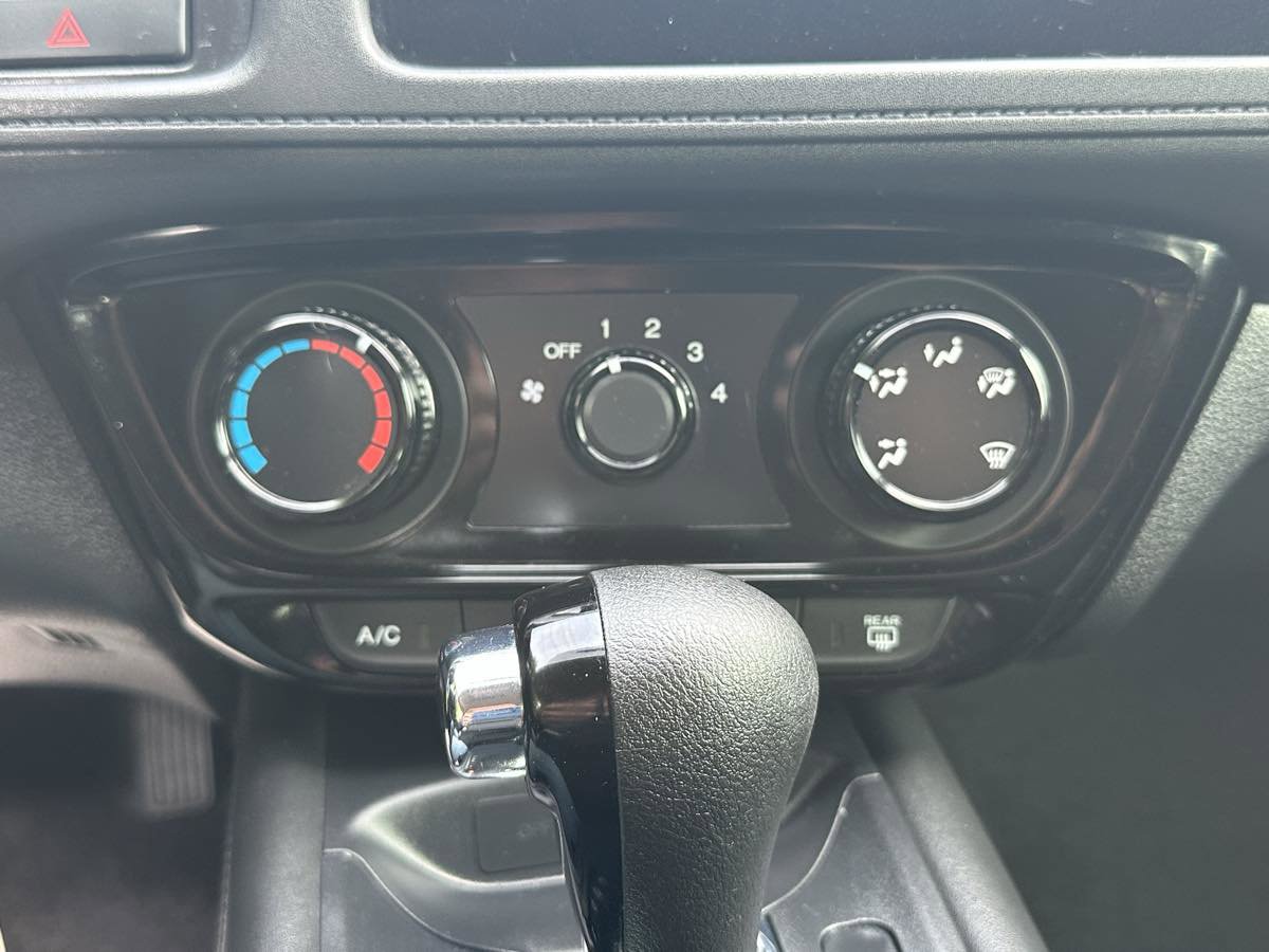 Used 2017 Honda HR-V LX image 33