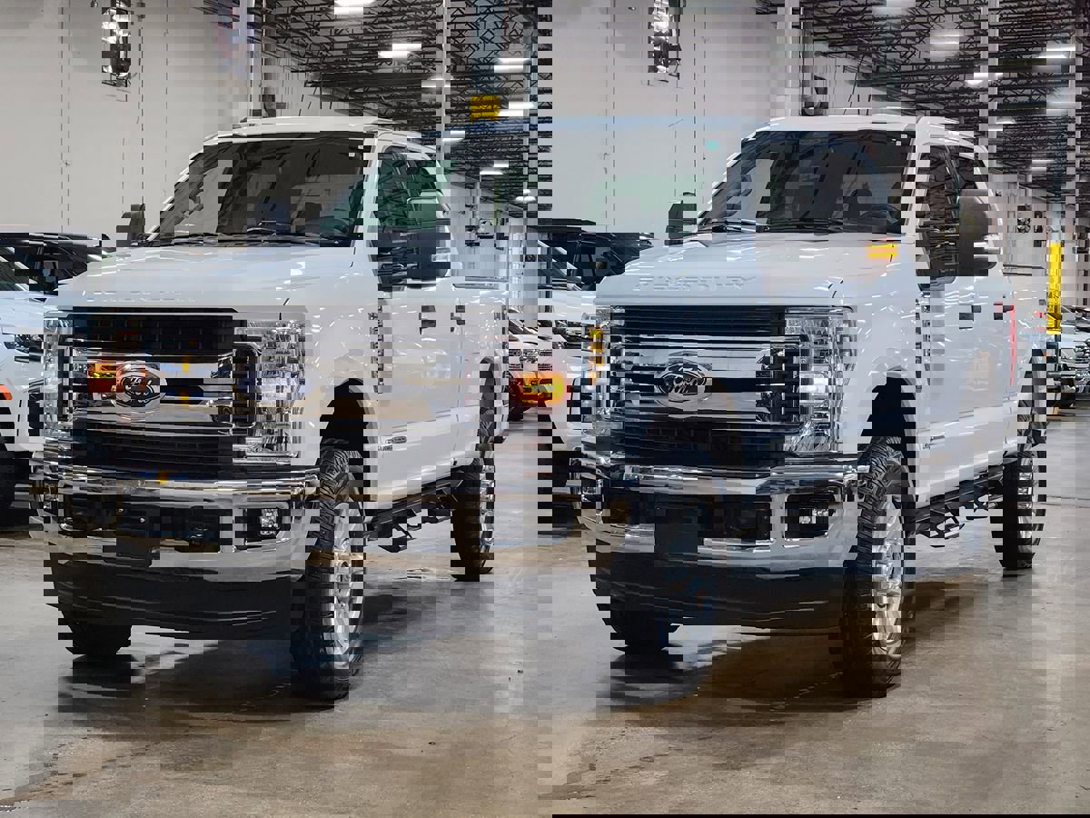 Used 2018 Ford F250 XLT w/ XLT Value Package image 4