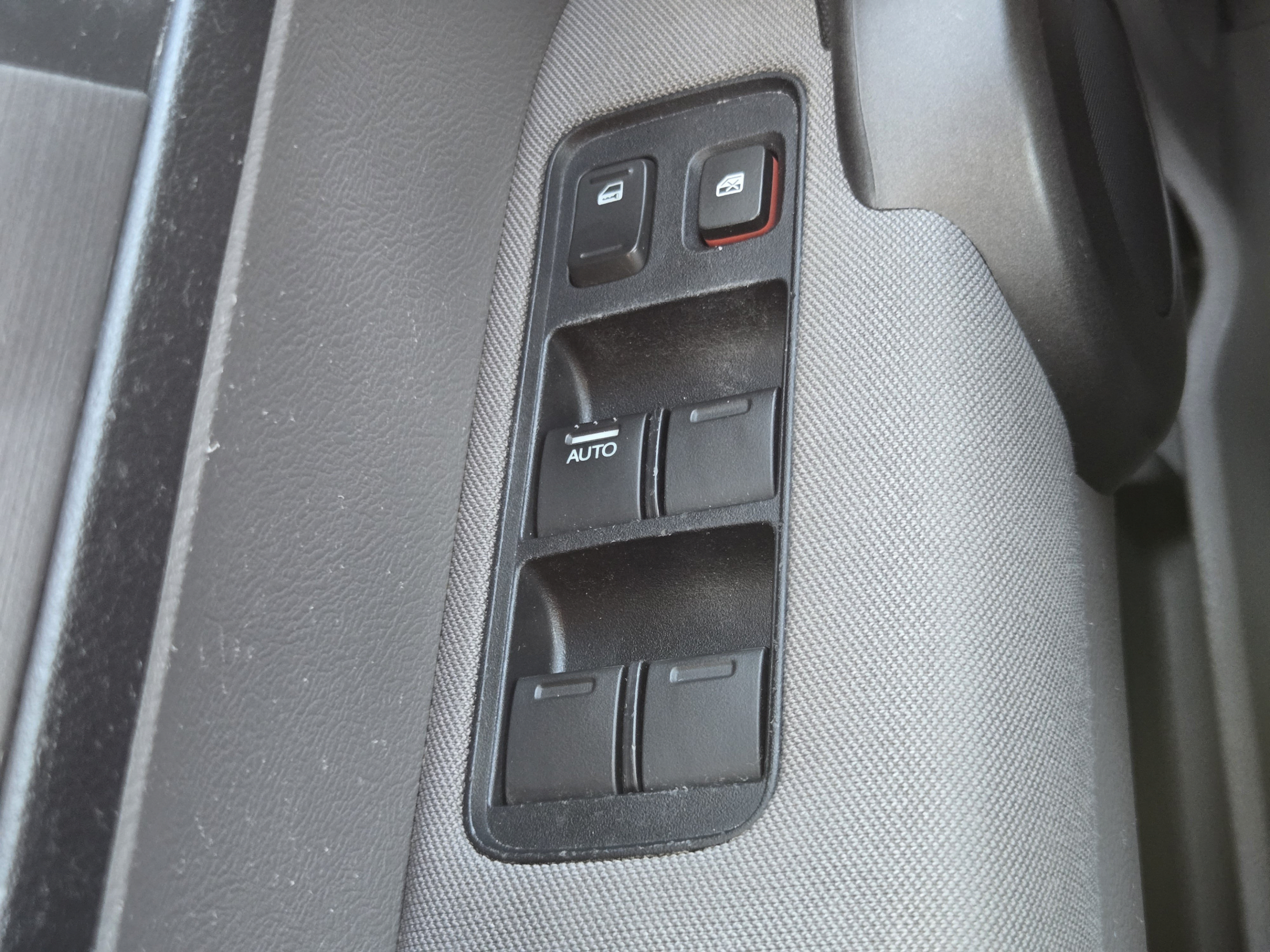 Used 2011 Honda CR-V LX image 19