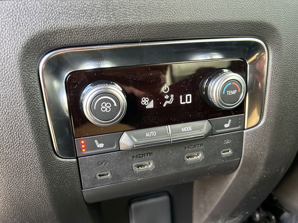 New 2026 GMC Yukon XL AT4 image 45