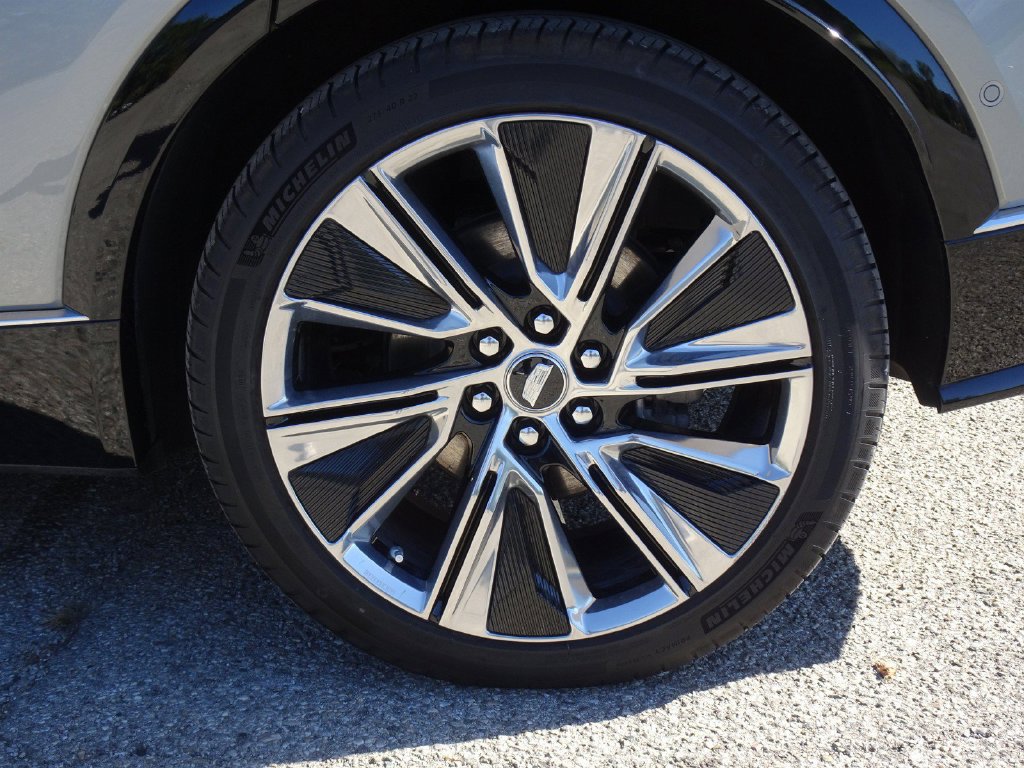 Used 2026 Cadillac Lyriq Signature Luxury w/ Nappa Leather Package AWD/4WD image 24