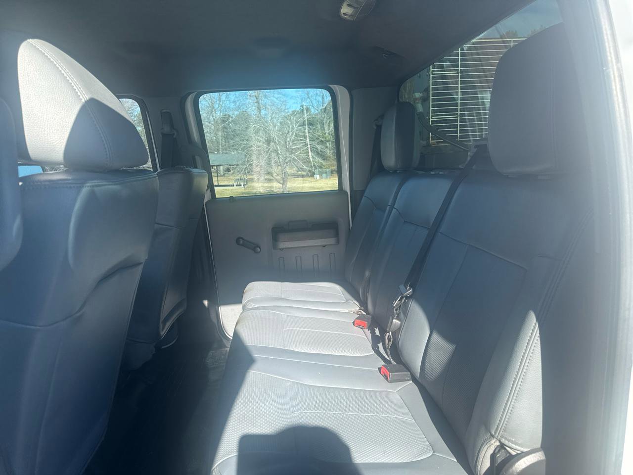 Used 2015 Ford F550 2WD Crew Cab Super Duty image 15