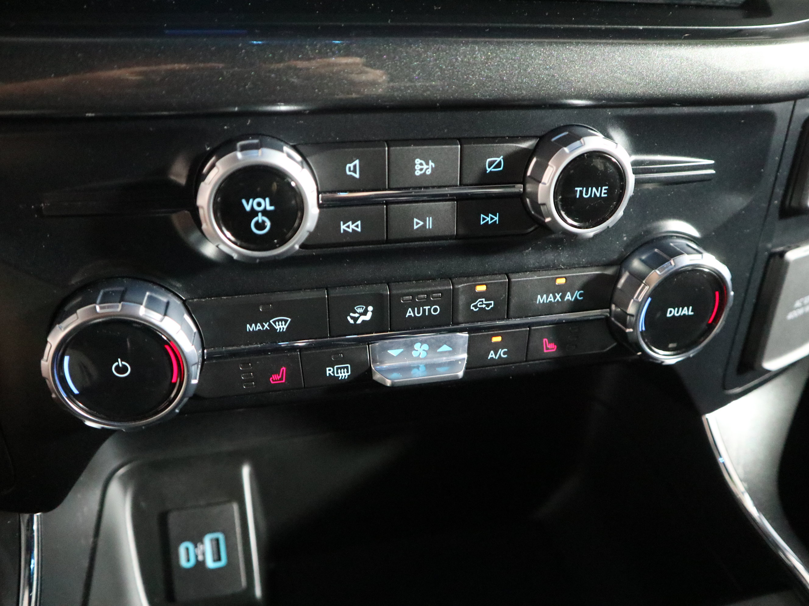 Used 2023 Ford F150 XLT w/ Equipment Group 302A High AWD/4WD image 33