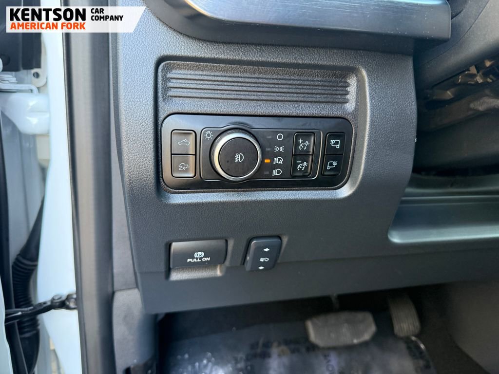 Used 2025 Ford F250 Lariat w/ Black Appearance Package image 21