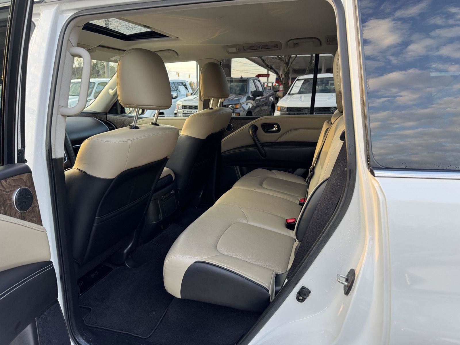 Used 2021 INFINITI QX80 Premium Select w/ All-Season Package image 7