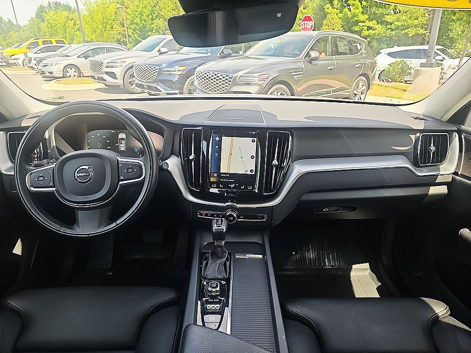 Used 2019 Volvo XC60 T5 Momentum w/ Multimedia Package FWD image 31