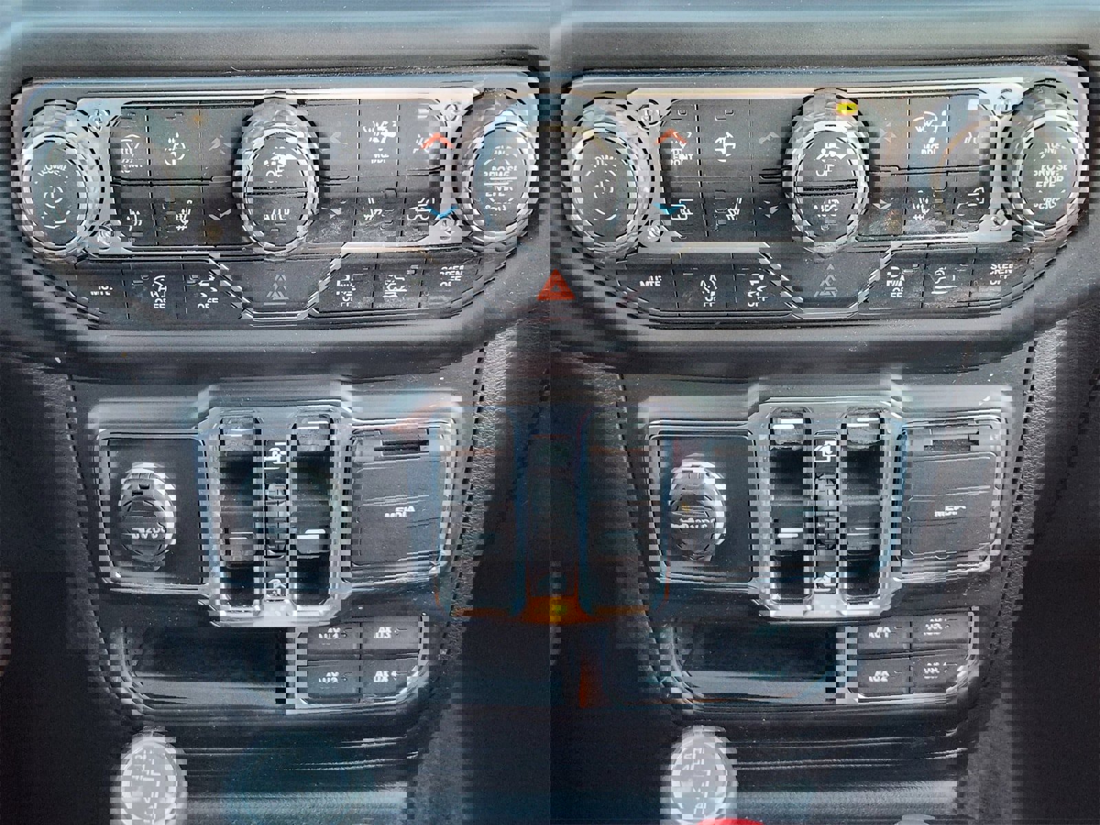 Used 2021 Jeep Wrangler Unlimited Sahara image 18