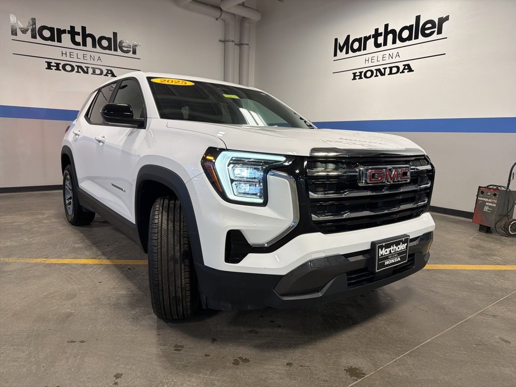 Used 2025 GMC Terrain Elevation image 3