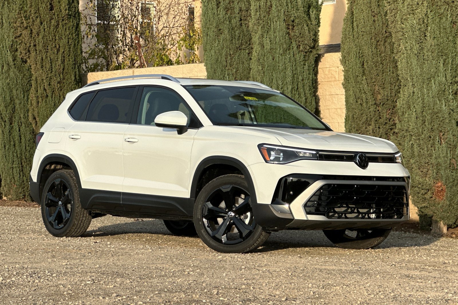 New 2026 Volkswagen Taos SEL image 2