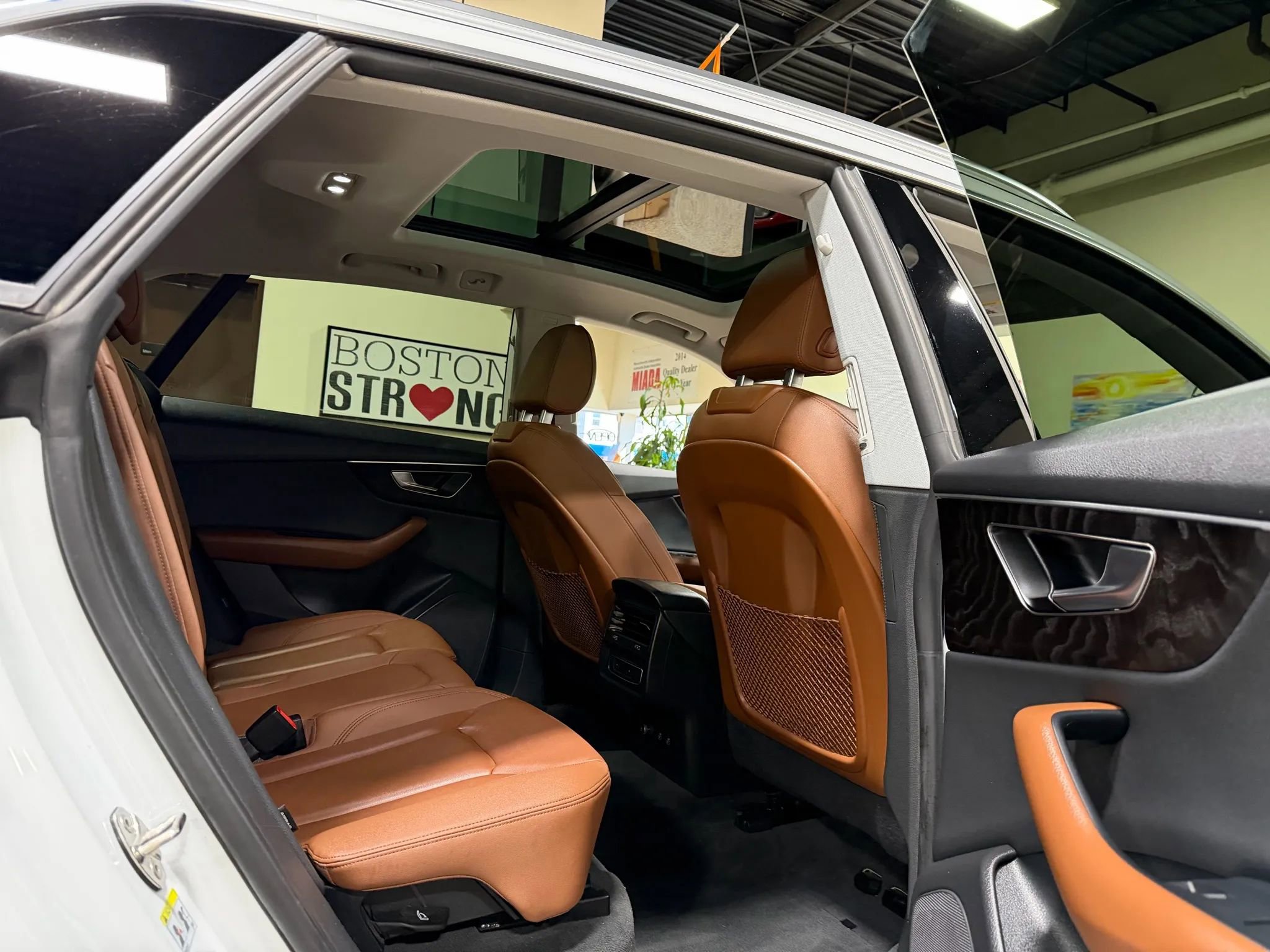 Used 2023 Audi Q8 Premium w/ Convenience Package image 37