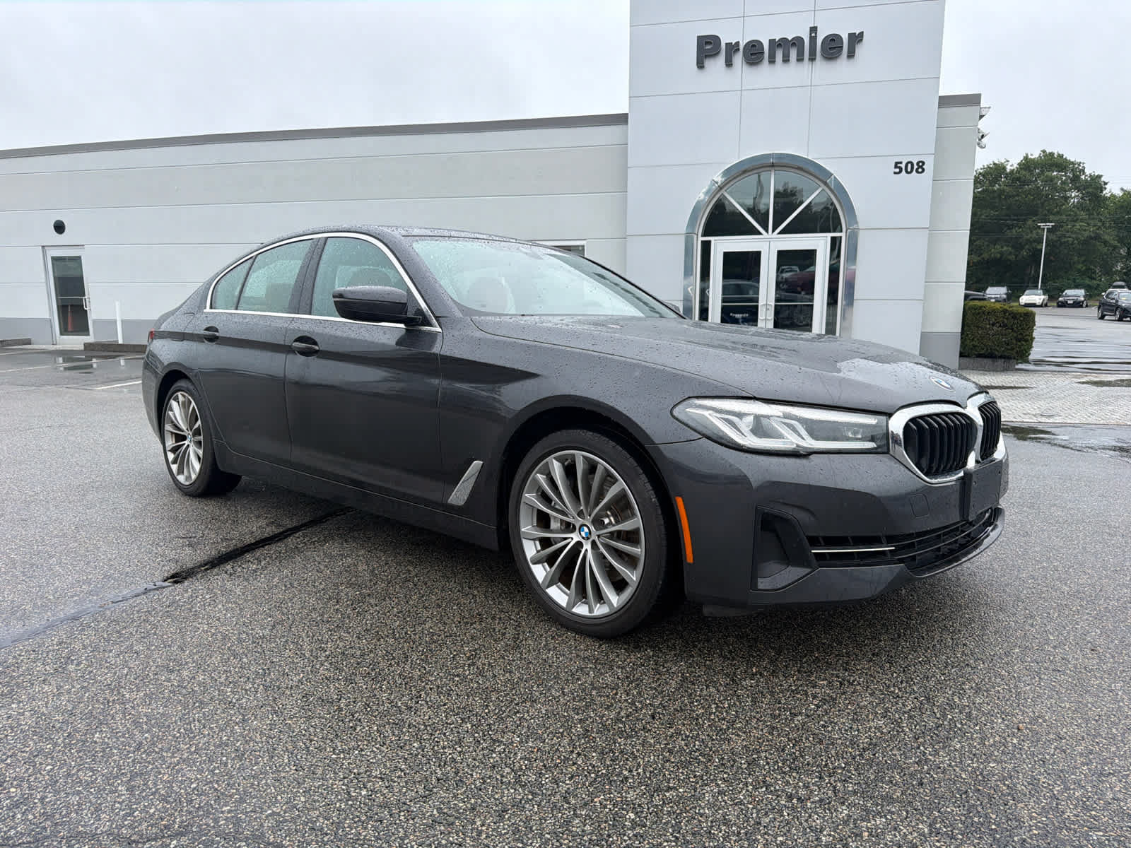 Used 2023 BMW 540i xDrive w/ Premium Package AWD/4WD image 2
