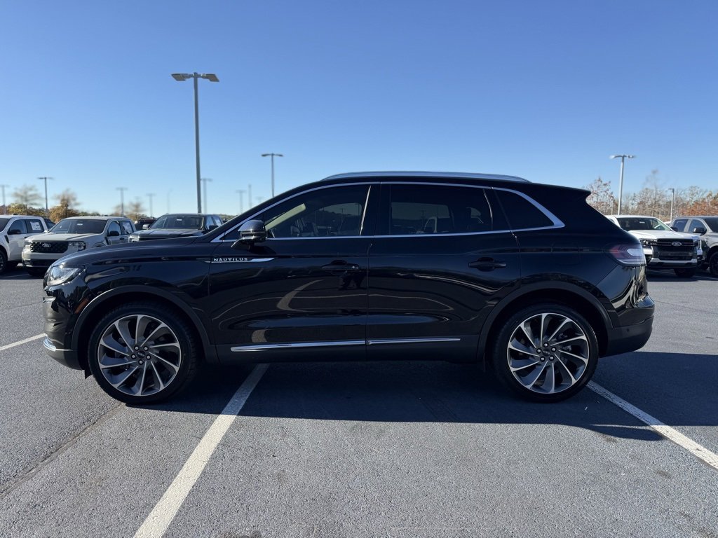 Used 2021 Lincoln Nautilus Reserve w/ Equipment Group 201A image 4