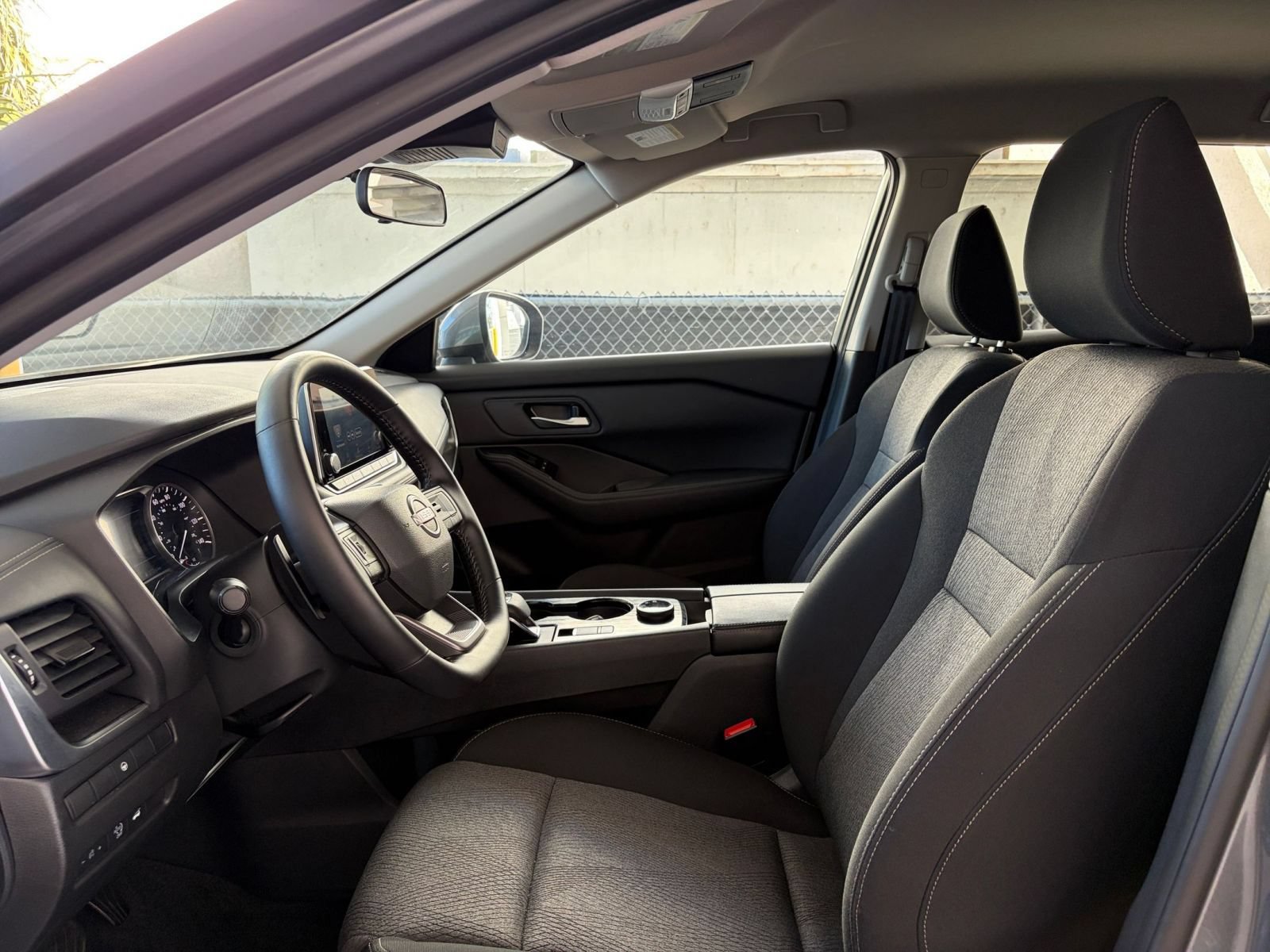 Used 2026 Nissan Rogue SV AWD/4WD image 27