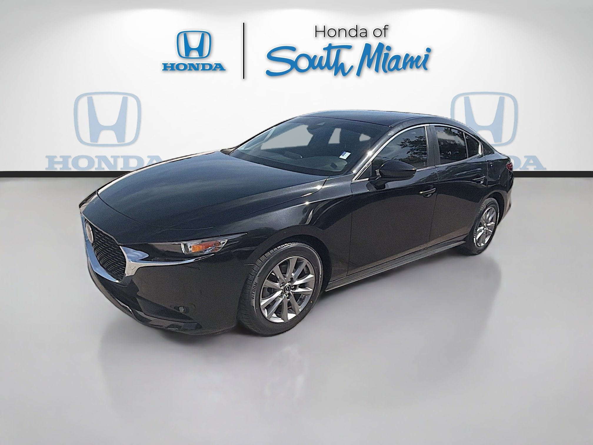 Used 2021 MAZDA MAZDA3 s FWD image 3