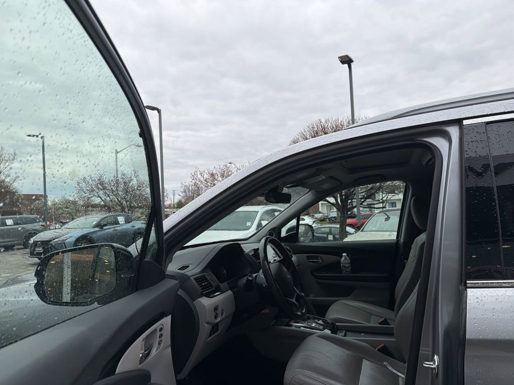 Used 2022 Honda Pilot Elite image 34