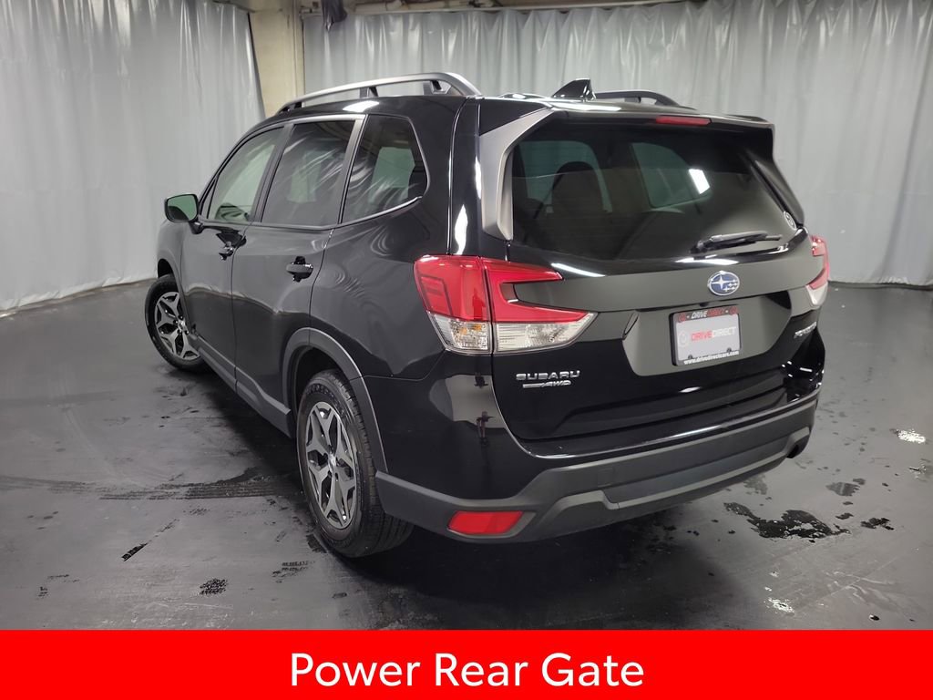 Used 2023 Subaru Forester Premium AWD/4WD image 6