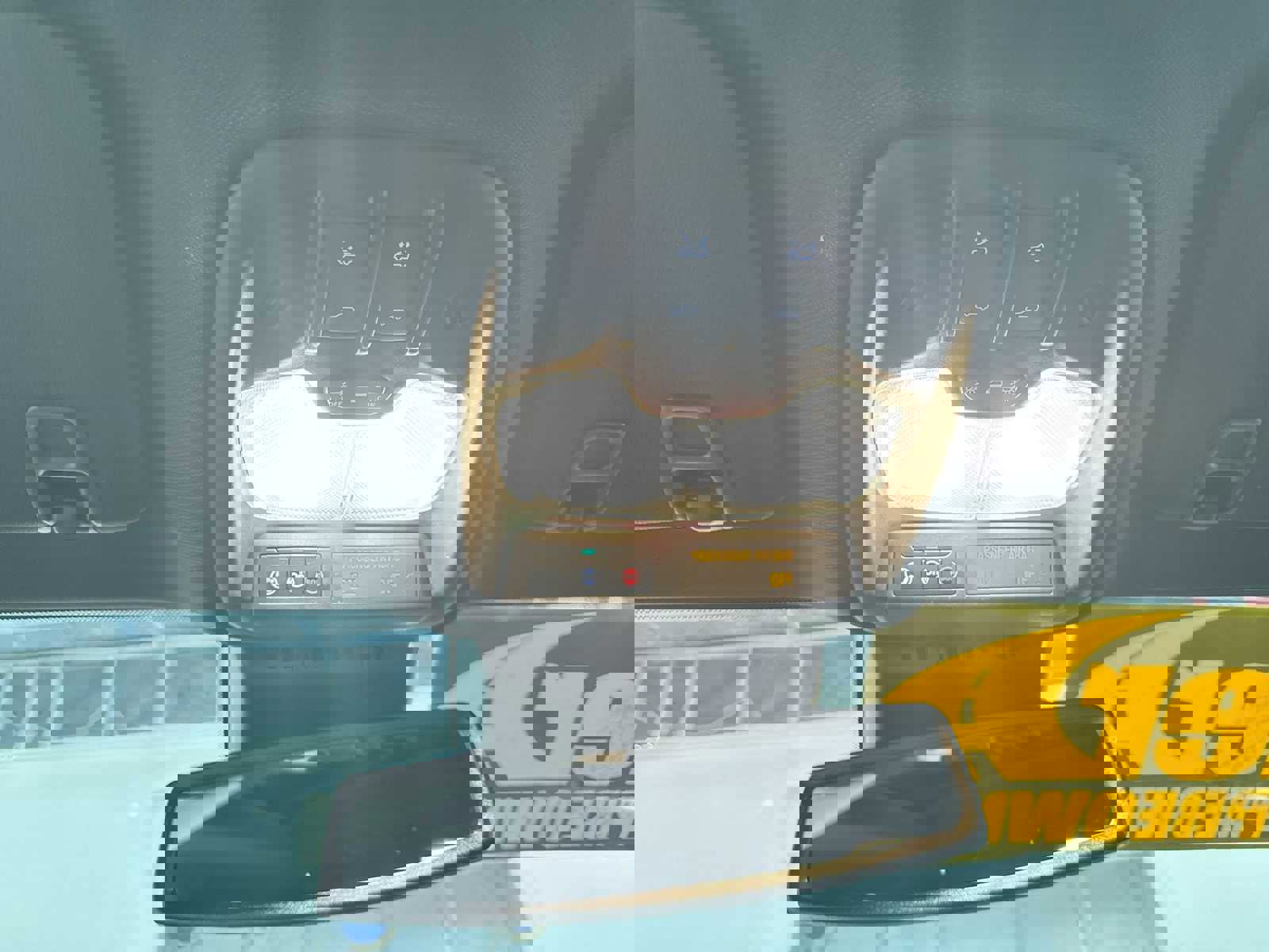 Used 2024 GMC Canyon AT4 w/ AT4 Premium Package image 32