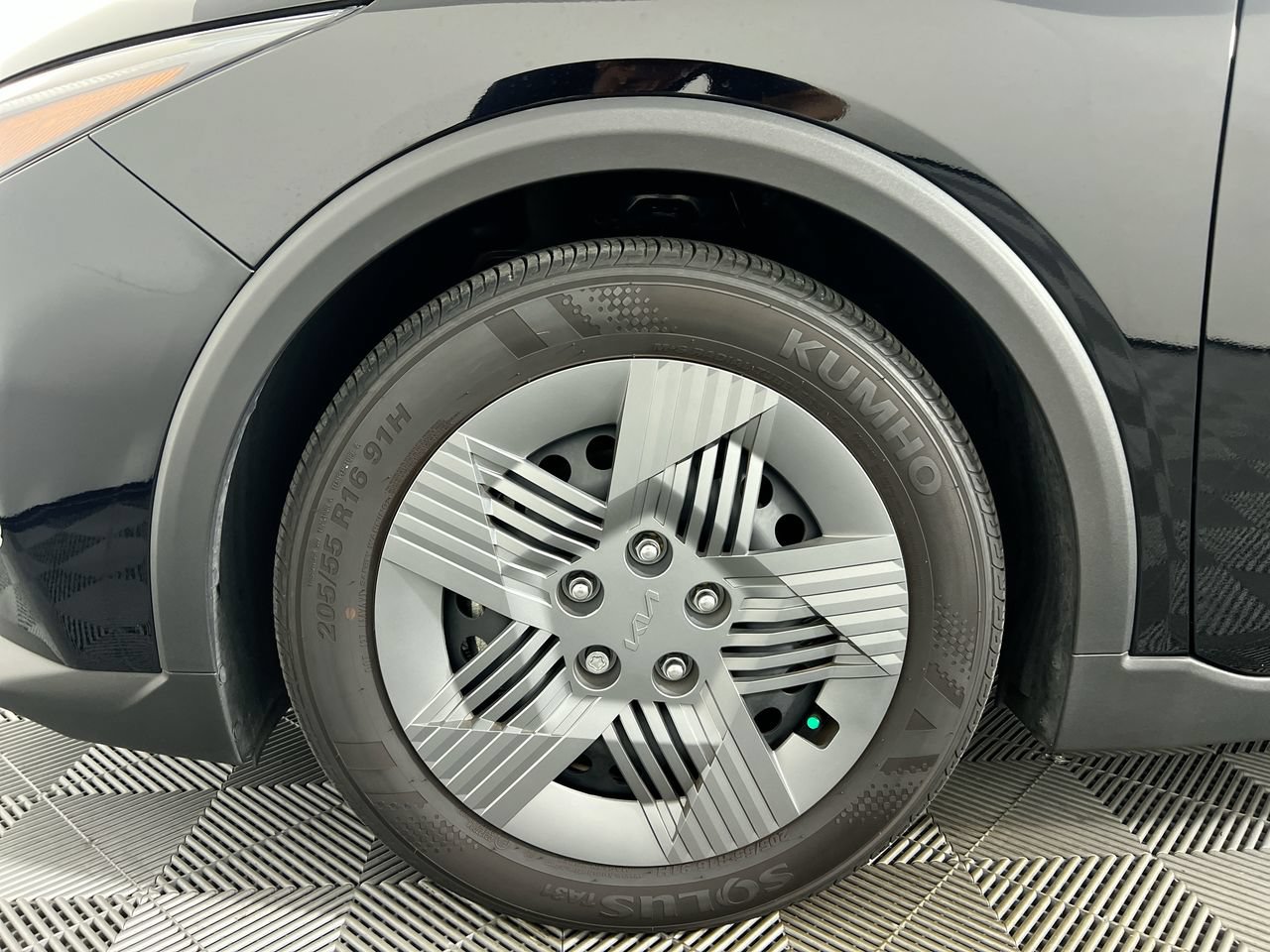 New 2026 Kia K4 FWD image 12