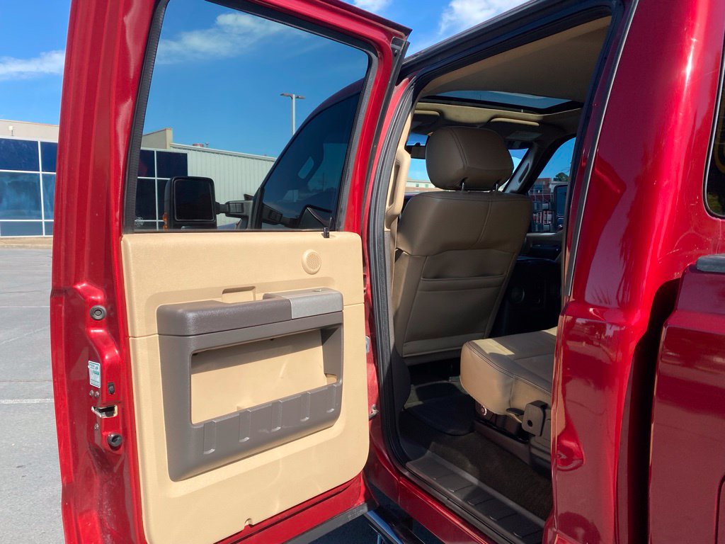 Used 2016 Ford F250 Lariat w/ Lariat Ultimate Package AWD/4WD image 28