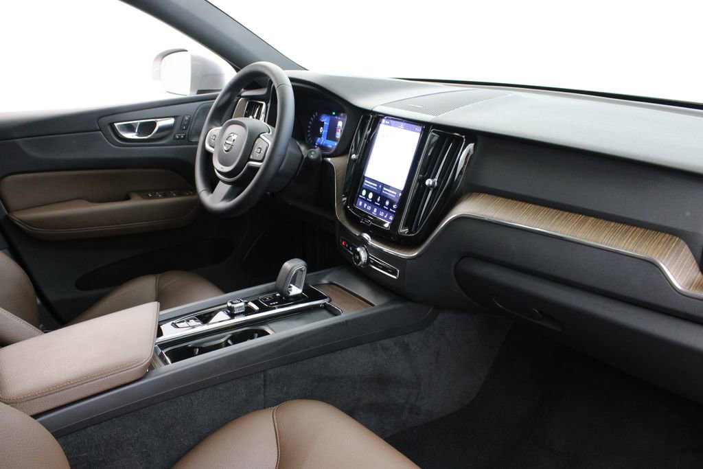 Used 2022 Volvo XC60 T8 Inscription Expression w/ Advanced Package AWD/4WD image 27