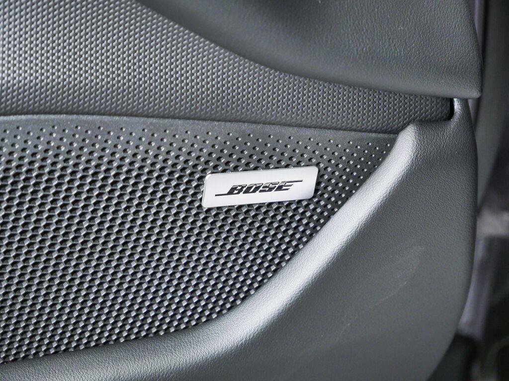 New 2026 Porsche Taycan RWD image 7