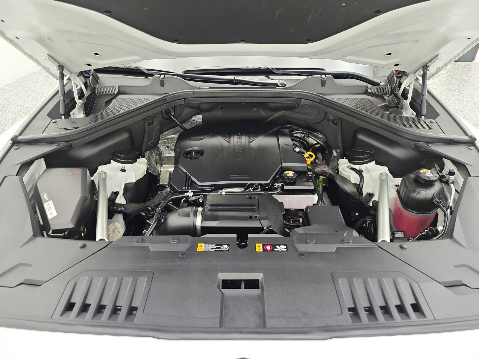 Used 2025 Genesis GV80 2.5T Select image 17