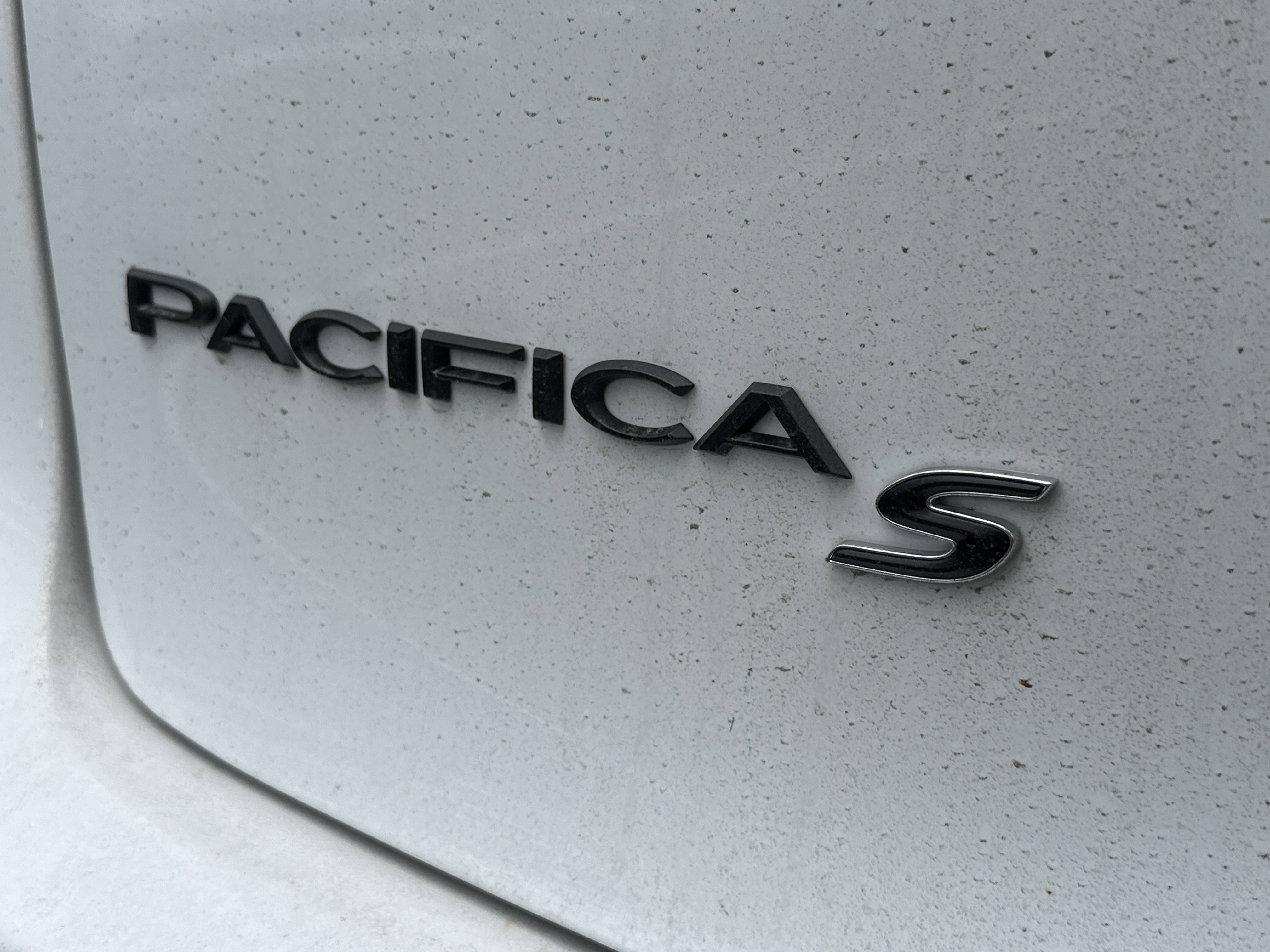 New 2026 Chrysler Pacifica Limited w/ S Appearance Package FWD image 14