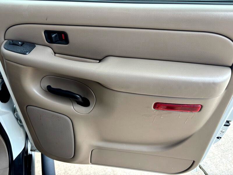 Used 2006 Chevrolet Suburban Z71 w/ Z71 Preferred Equipment Group image 30