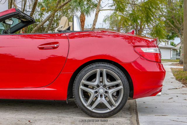 Used 2015 Mercedes-Benz SLK 250 image 5