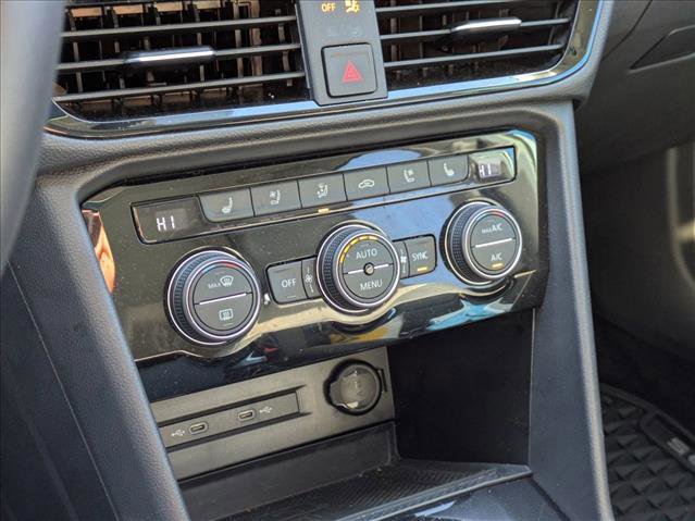 Used 2024 Volkswagen Taos SEL image 15