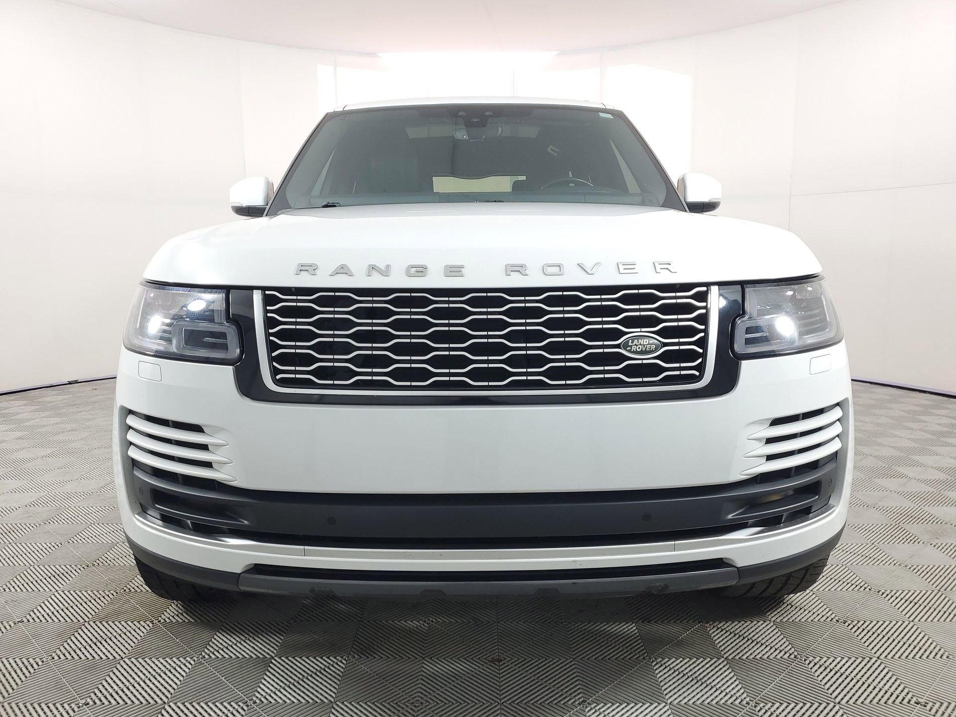Used 2022 Land Rover Range Rover Westminster Edition image 2